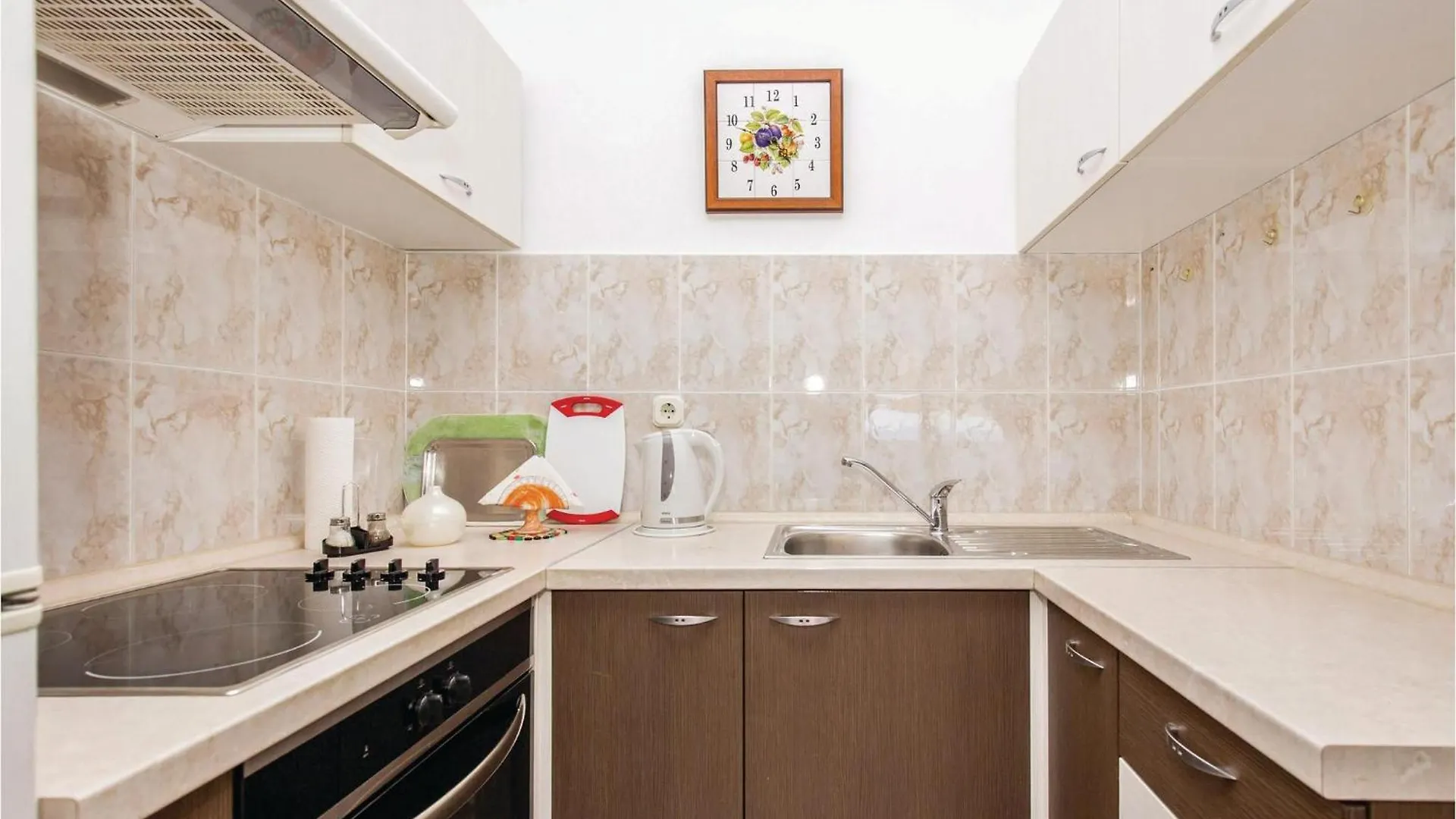 Amazing Apartment In Smrika With Wifi 0*,  Croácia