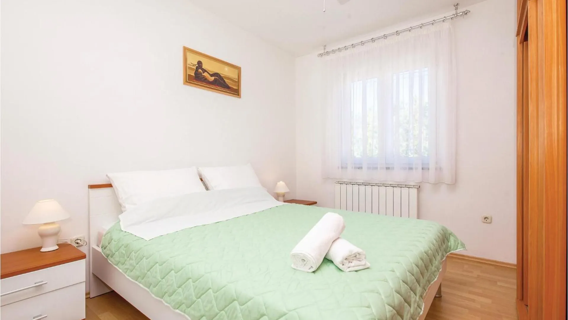 Amazing Apartment In Smrika With Wifi